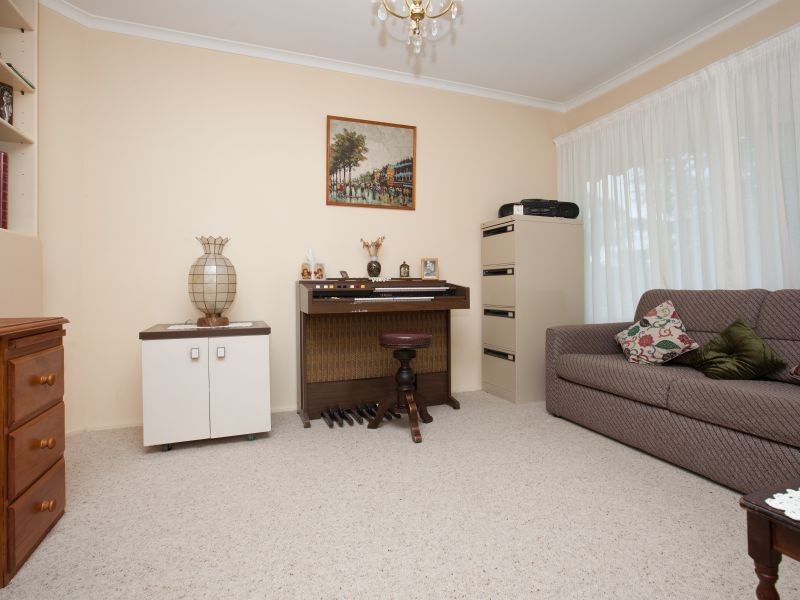 21 Hawkesbury Crescent, Farrer ACT 2607