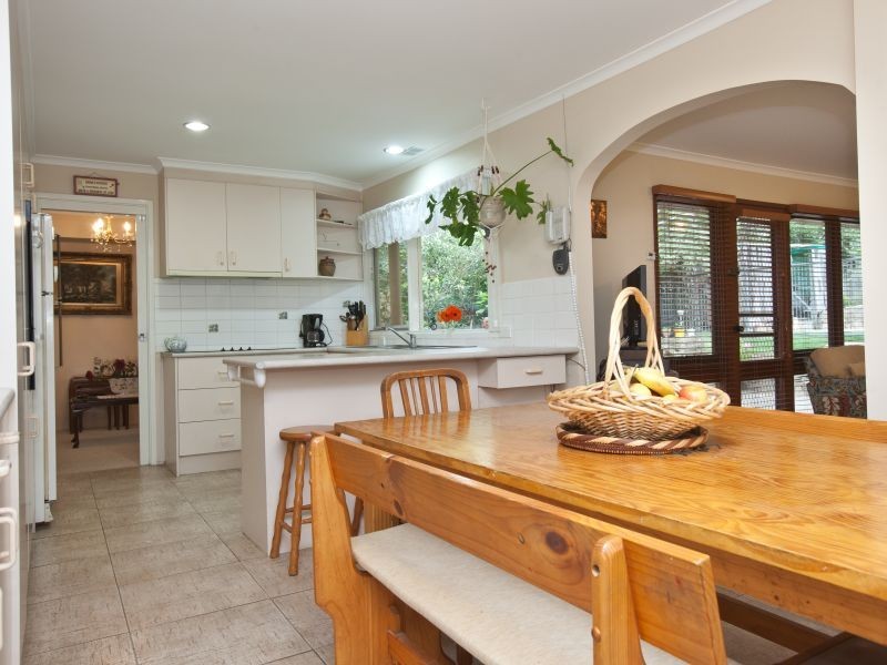 21 Hawkesbury Crescent, Farrer ACT 2607