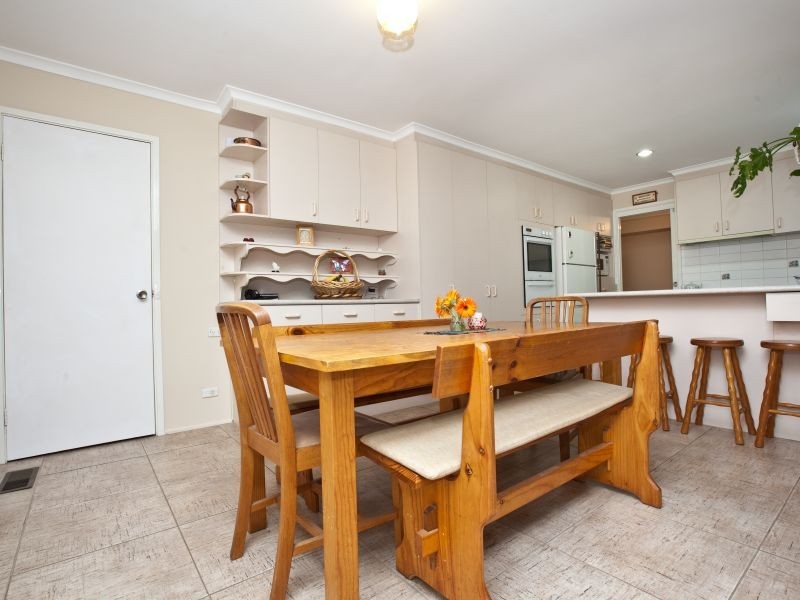 21 Hawkesbury Crescent, Farrer ACT 2607