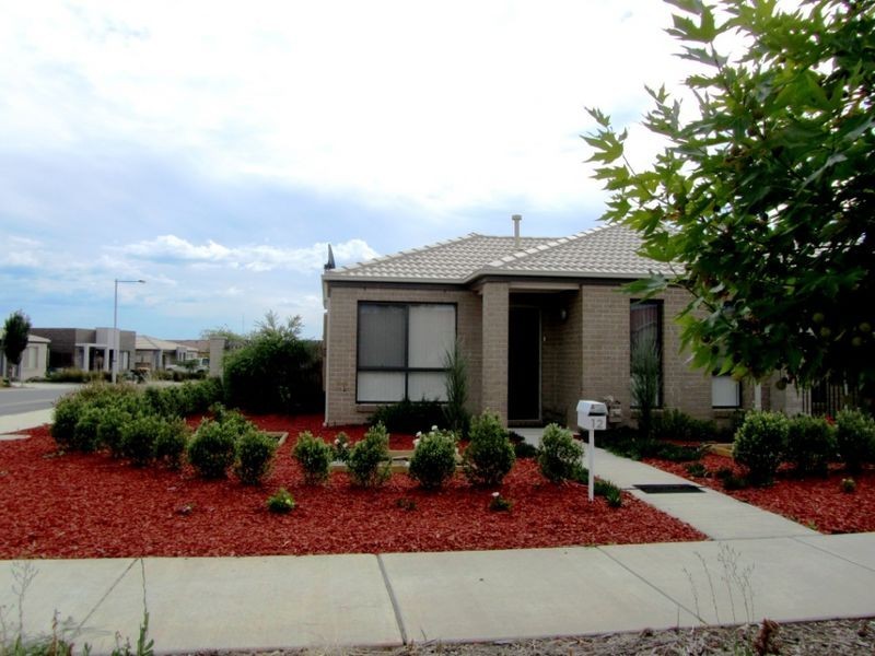 12 Rolls Place, Franklin ACT 2913