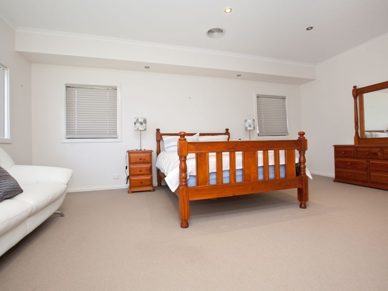 8 Purves Place, Conder ACT 2906