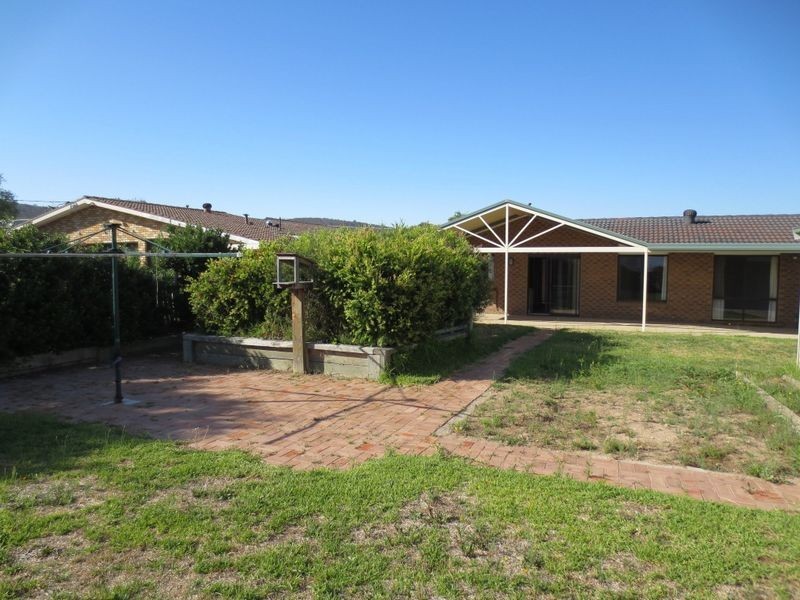 9 Fenston Place, Gilmore ACT 2905