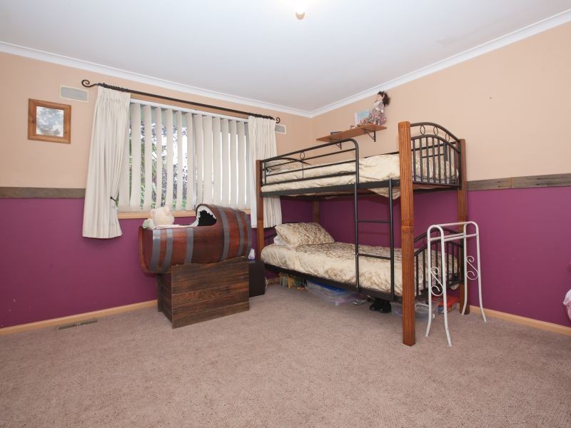 56 Elizabeth Crescent, Queanbeyan NSW 2620