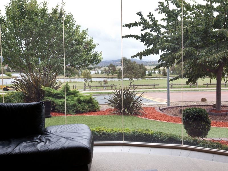 2 Rollins Place, Gordon ACT 2906