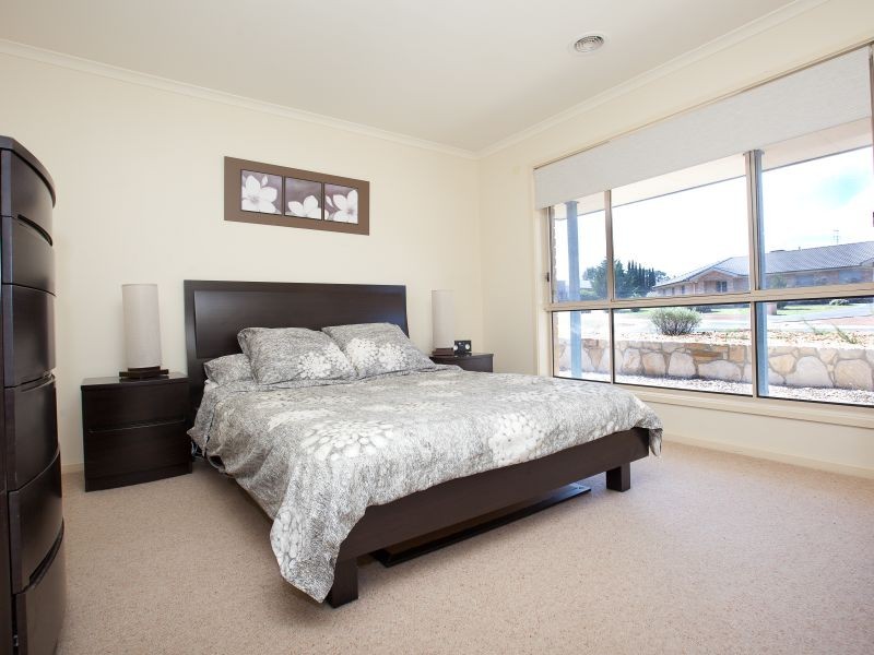 23 Dora Street, Jerrabomberra NSW 2619