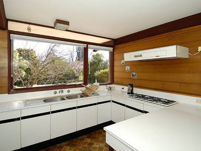 2 Whitham Place, Pearce ACT 2607