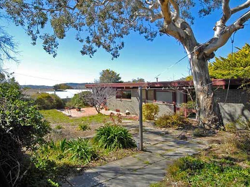 2 Whitham Place, Pearce ACT 2607