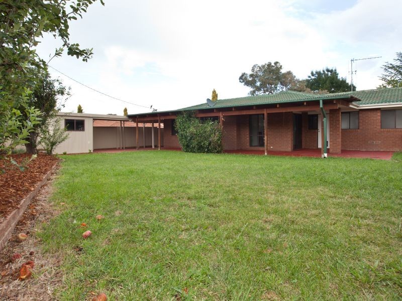 4 Gosman Close, Oxley ACT 2903