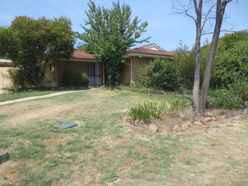 13 Singleton Crsecent, Oxley ACT 2903