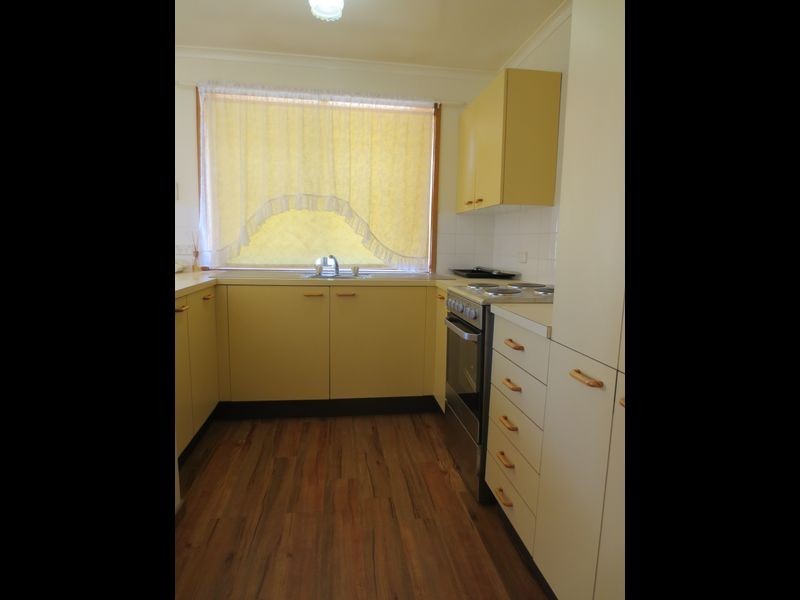 13 Singleton Crsecent, Oxley ACT 2903