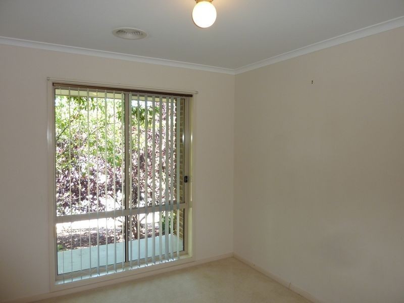 94 Charterisville Avenue, Conder ACT 2906