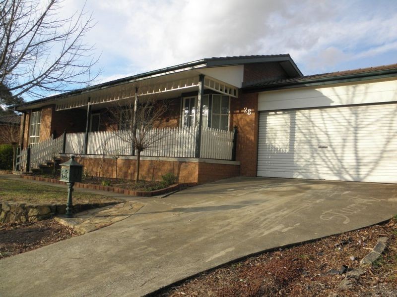 28 Merriman Crescent, Macarthur ACT 2904