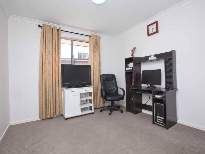 72 Hollows Circuit, Macgregor ACT 2615