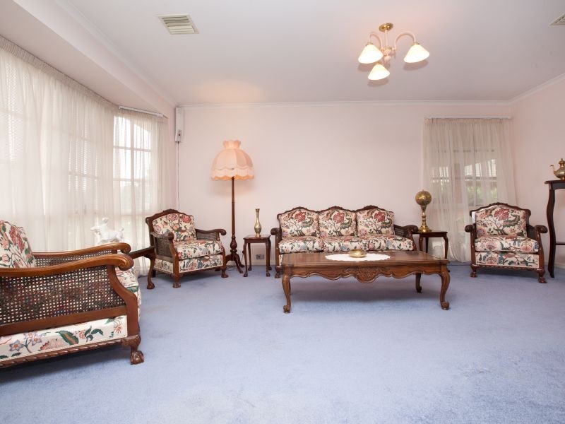 13 Thomas Hales Place, Gordon ACT 2906