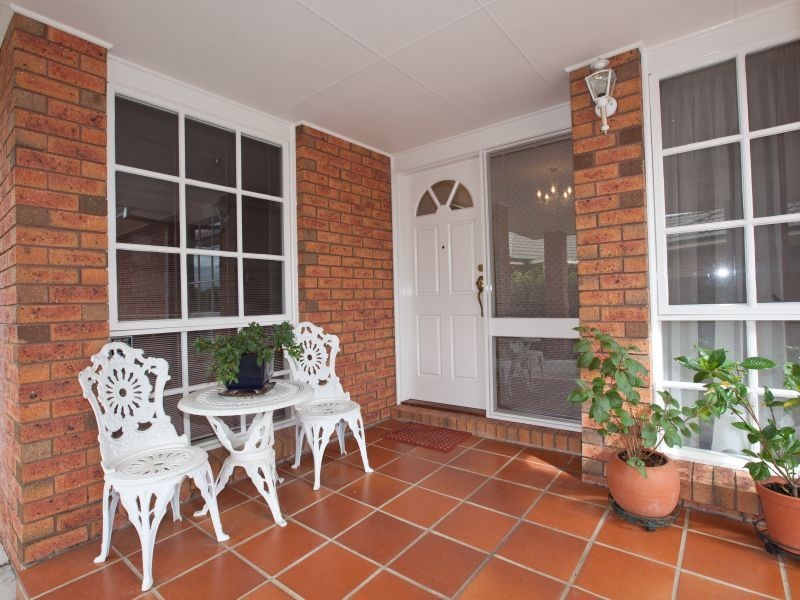 13 Thomas Hales Place, Gordon ACT 2906