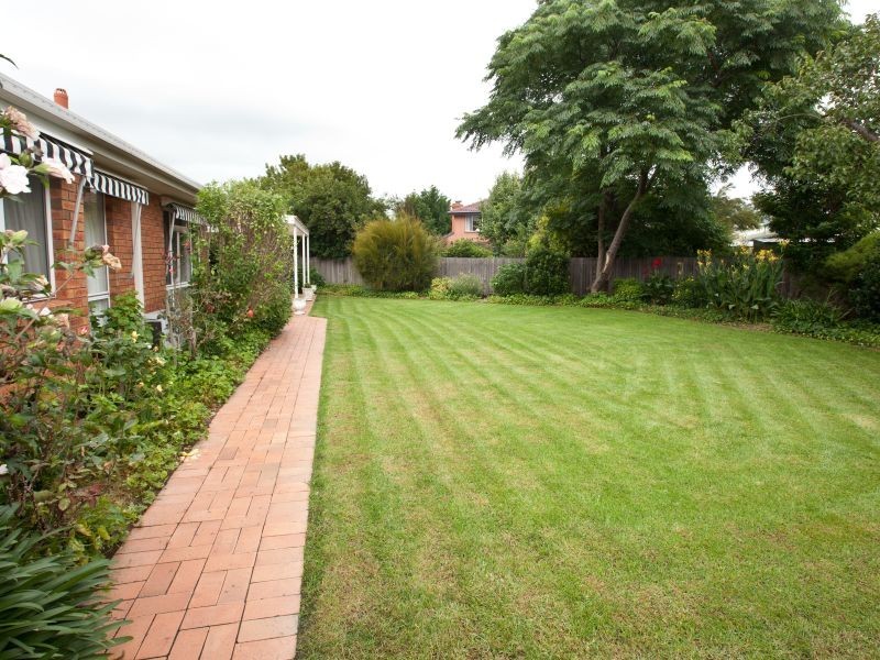 13 Thomas Hales Place, Gordon ACT 2906