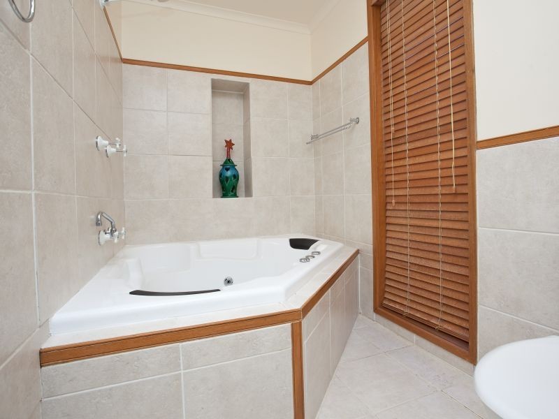 5 Brill Place, Gowrie ACT 2904
