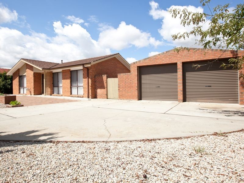 30 Corlette Crescent, Monash ACT 2904