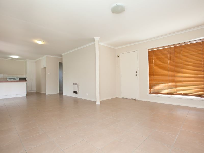 1/8 Helen Mayo Crescent, Bonython ACT 2905