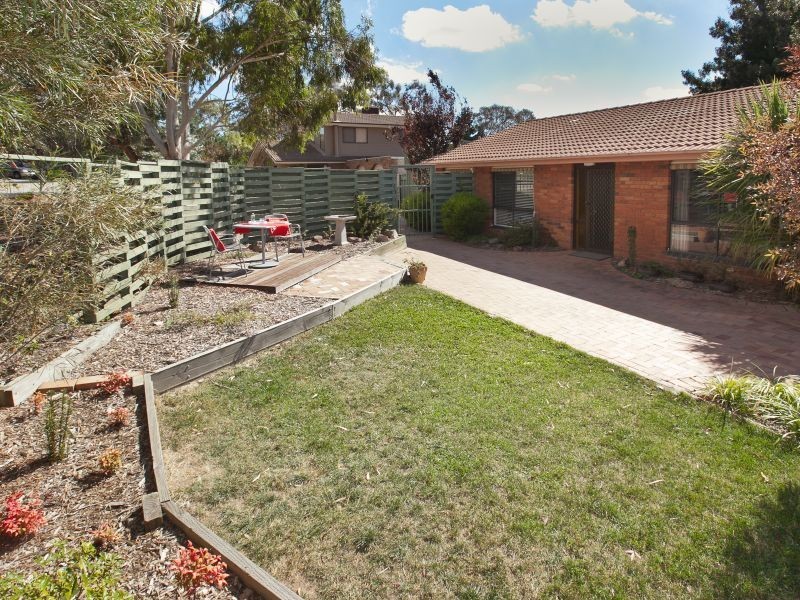 30 Enid Lorimer Circuit, Chisholm ACT 2905