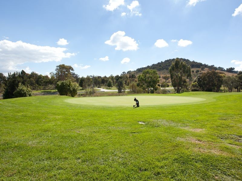 5 Mount Vernon Drive, Kambah ACT 2902