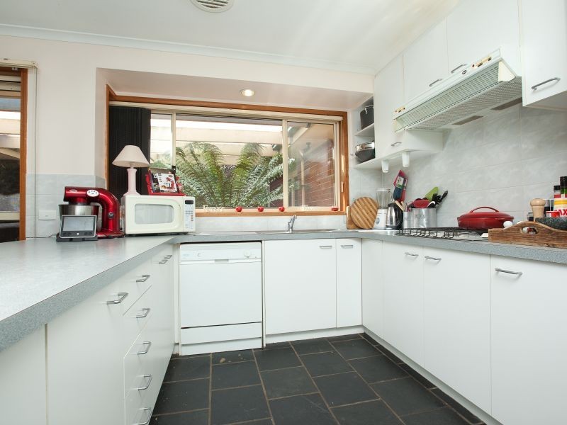5 Mount Vernon Drive, Kambah ACT 2902