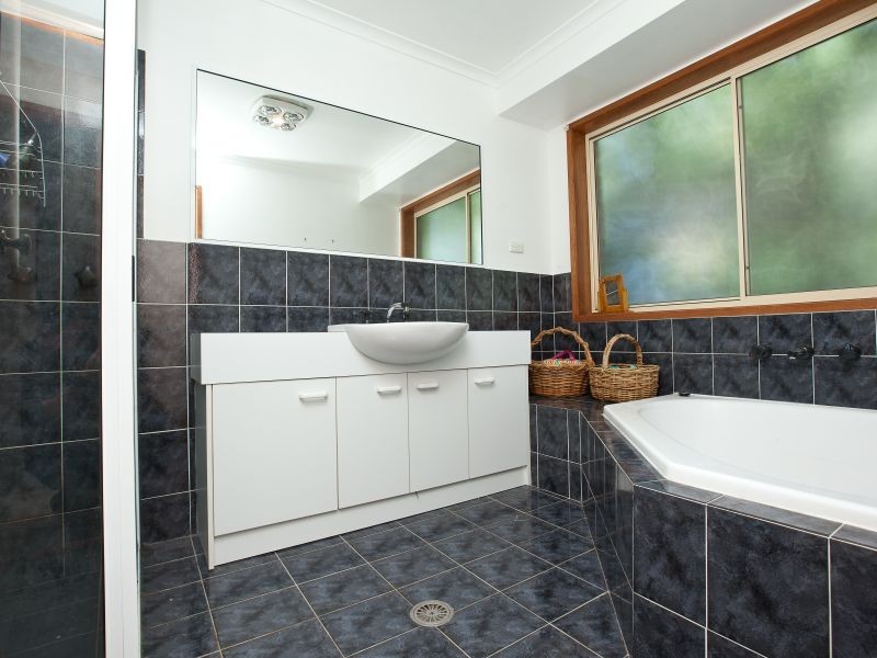 5 Mount Vernon Drive, Kambah ACT 2902