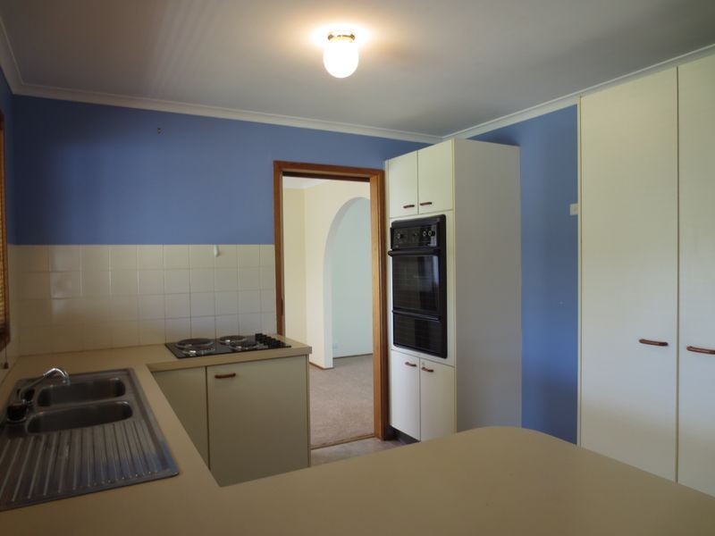27 Tewksbury Crescent, Theodore ACT 2905