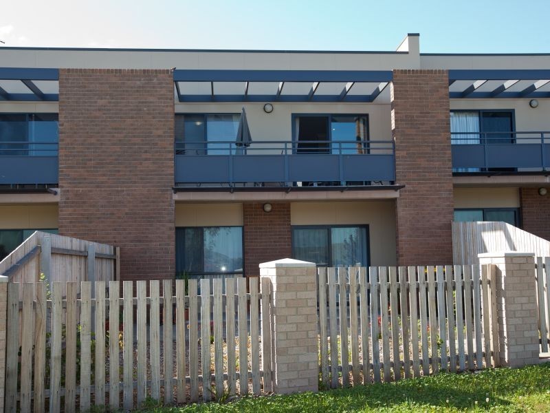 7/4 Jeff Snell Crescent, Dunlop ACT 2615