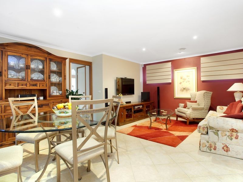 12 Buntine Crescent, Isaacs ACT 2607