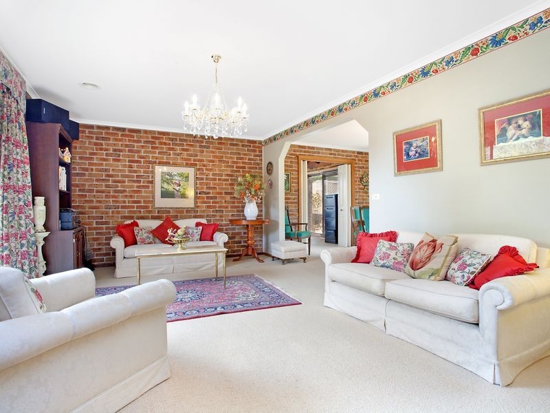 12 Buntine Crescent, Isaacs ACT 2607