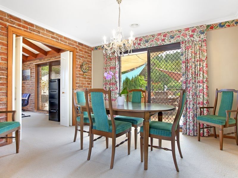 12 Buntine Crescent, Isaacs ACT 2607
