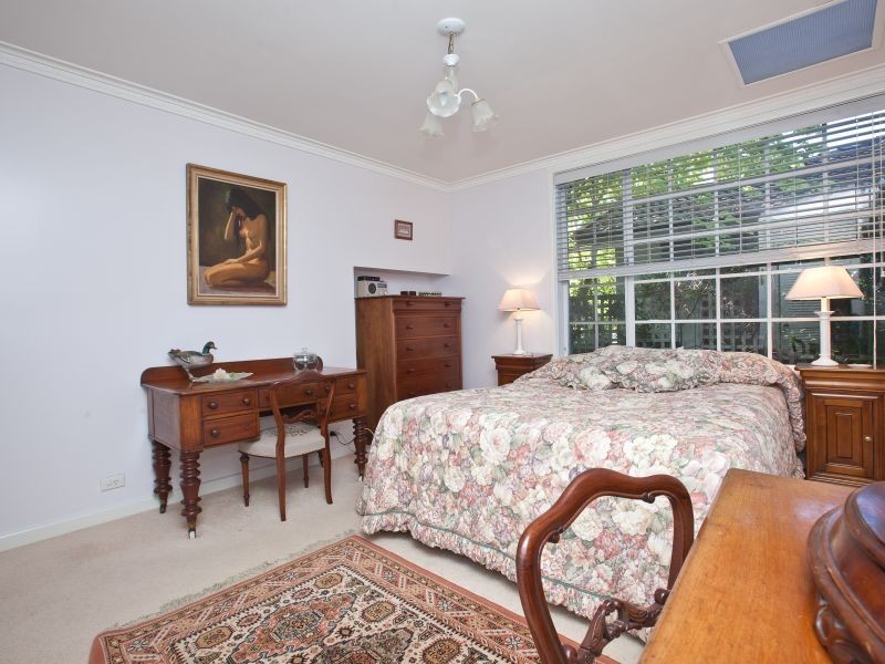 3 Jelbart Street, Mawson ACT 2607