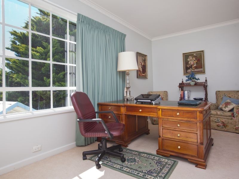 3 Jelbart Street, Mawson ACT 2607