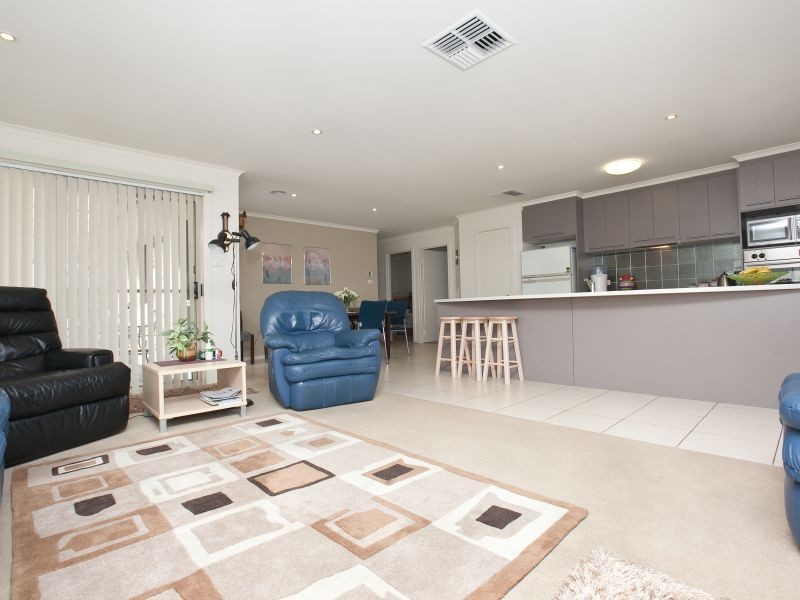 30 McGilvray Close, Gordon ACT 2906