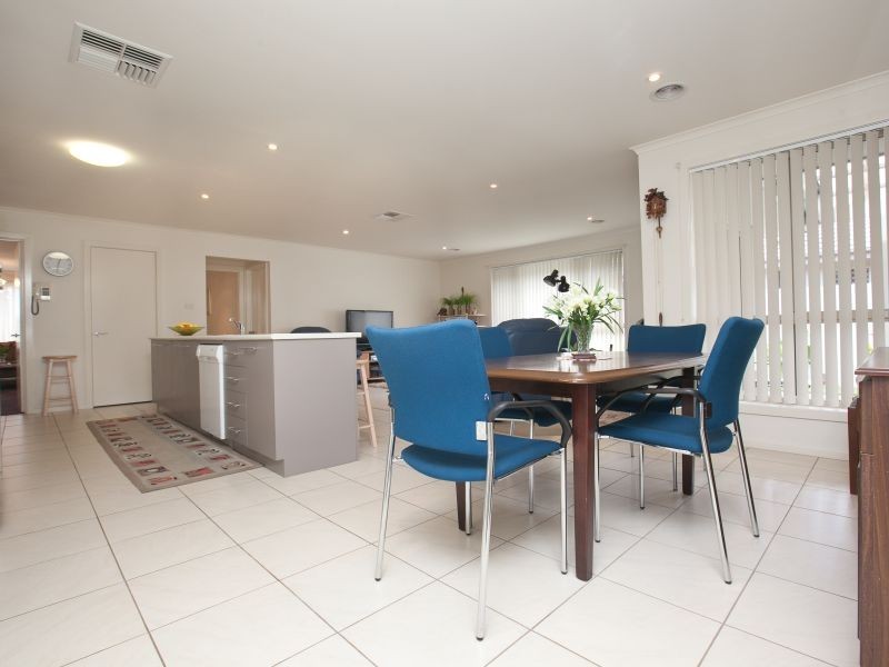 30 McGilvray Close, Gordon ACT 2906