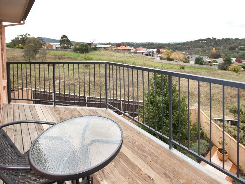 9/32 Doeberl Place, Queanbeyan NSW 2620