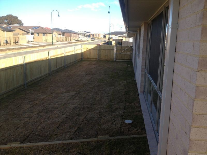 19 Ron Hoy Street, Macgregor ACT 2615