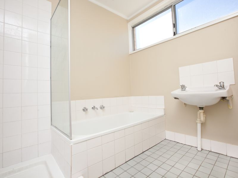 11 Langdon Avenue, Wanniassa ACT 2903