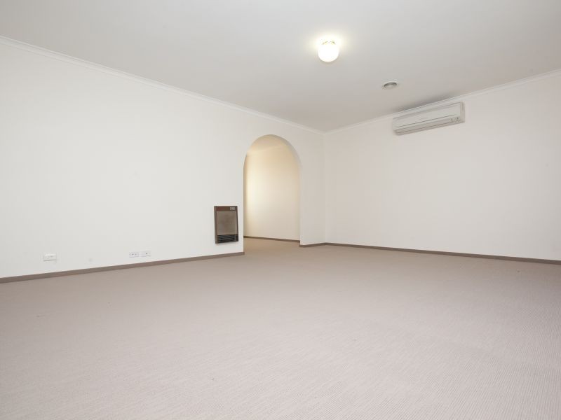 12 McBurney Crescent, Richardson ACT 2905