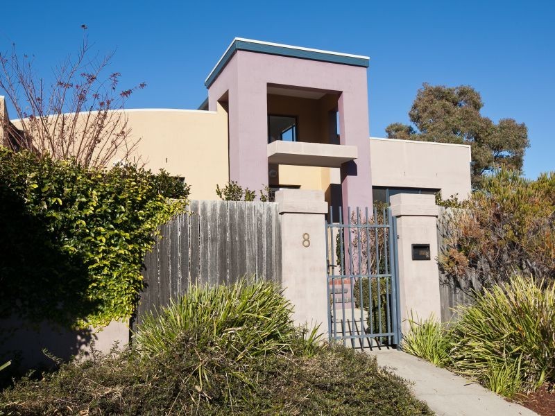 8/113 Mortimer Lewis Drive, Greenway ACT 2900