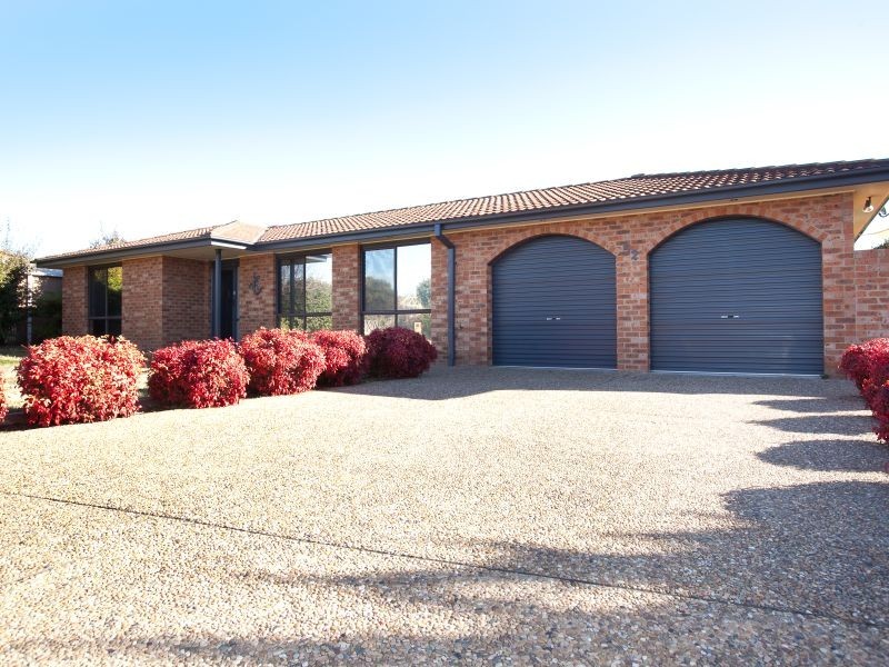 52 Abercorn Crescent, Isabella Plains ACT 2905