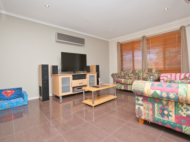 11 Coventry Close, Gordon ACT 2906