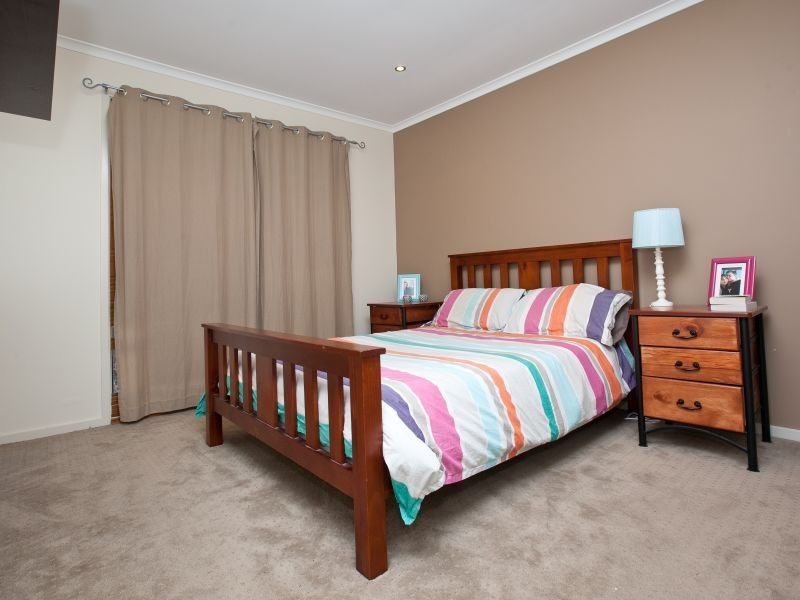 11 Coventry Close, Gordon ACT 2906