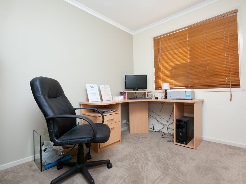 11 Coventry Close, Gordon ACT 2906