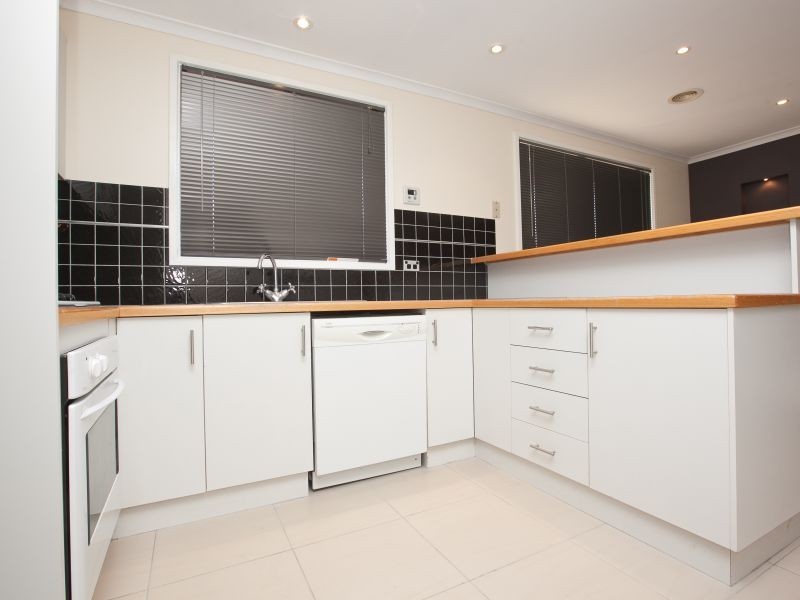 18 Bromley Street, Wanniassa ACT 2903