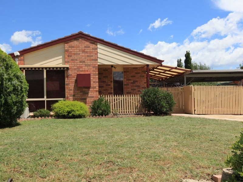 5 Mathews Place, Banks ACT 2906