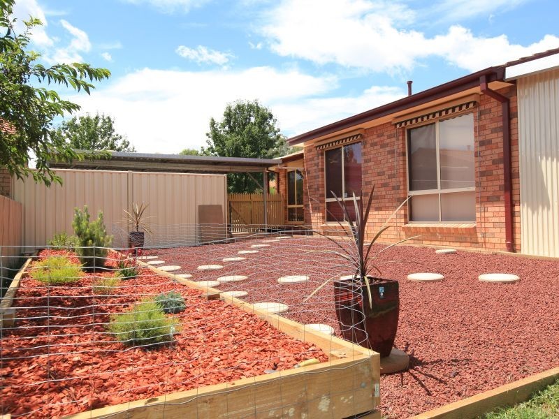 5 Mathews Place, Banks ACT 2906