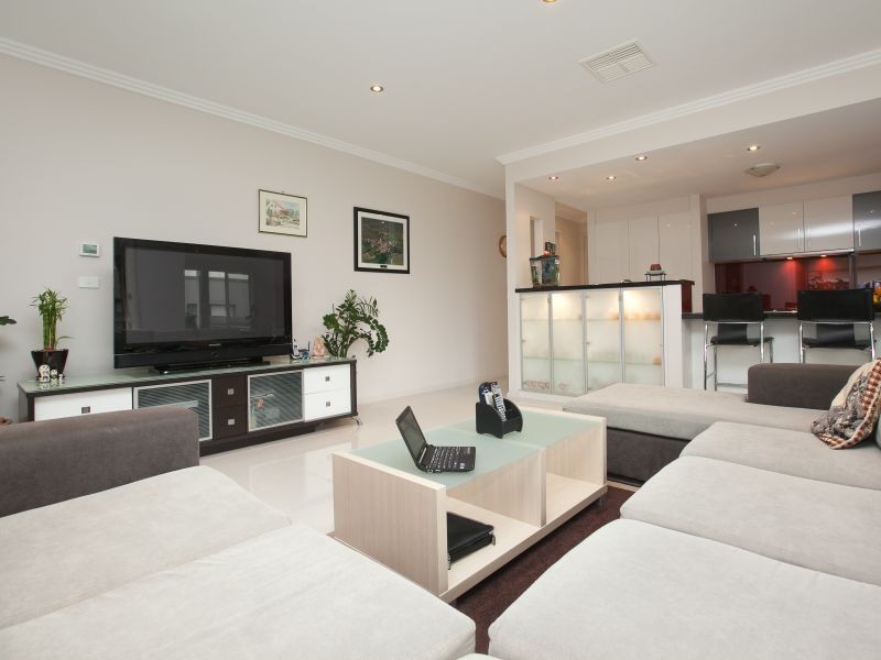 19 Beveridge Crescent, Forde ACT 2914