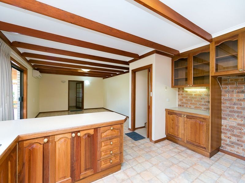 42 Julia Flynn Avenue, Isaacs ACT 2607